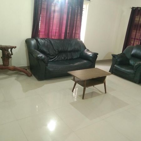 Samz Estate Stay 2Bhk Madikeri Luaran gambar