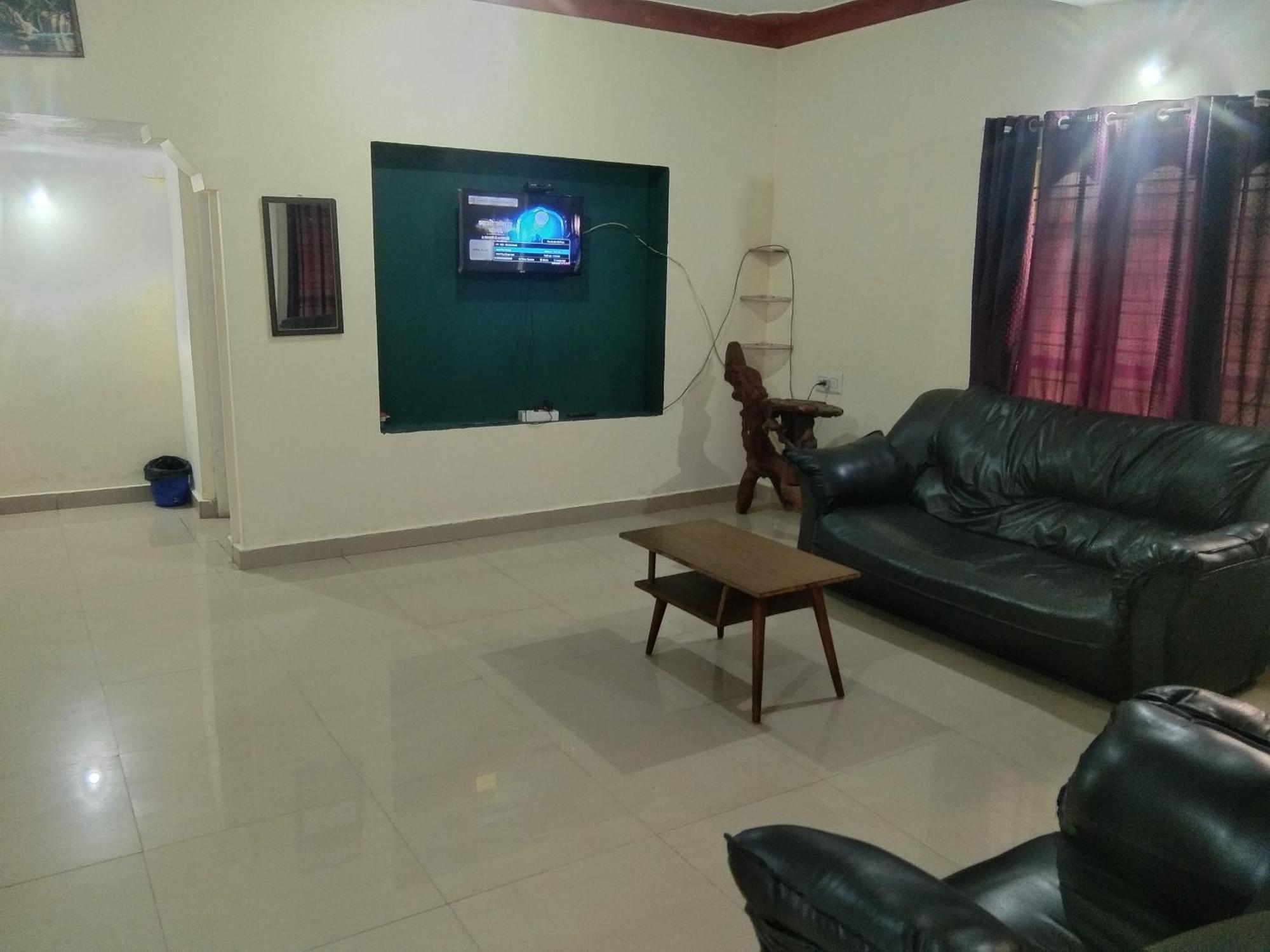 Samz Estate Stay 2Bhk Madikeri Luaran gambar