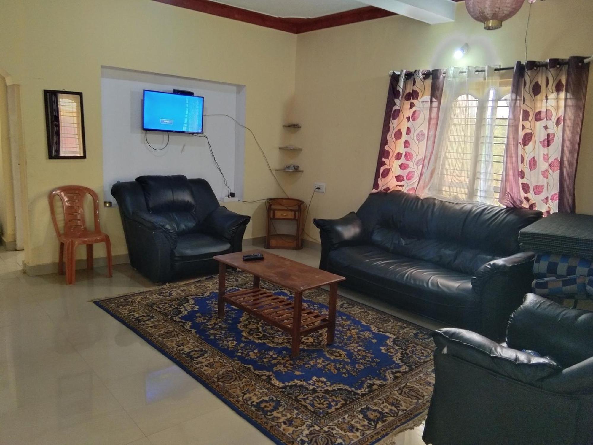 Samz Estate Stay 2Bhk Madikeri Luaran gambar