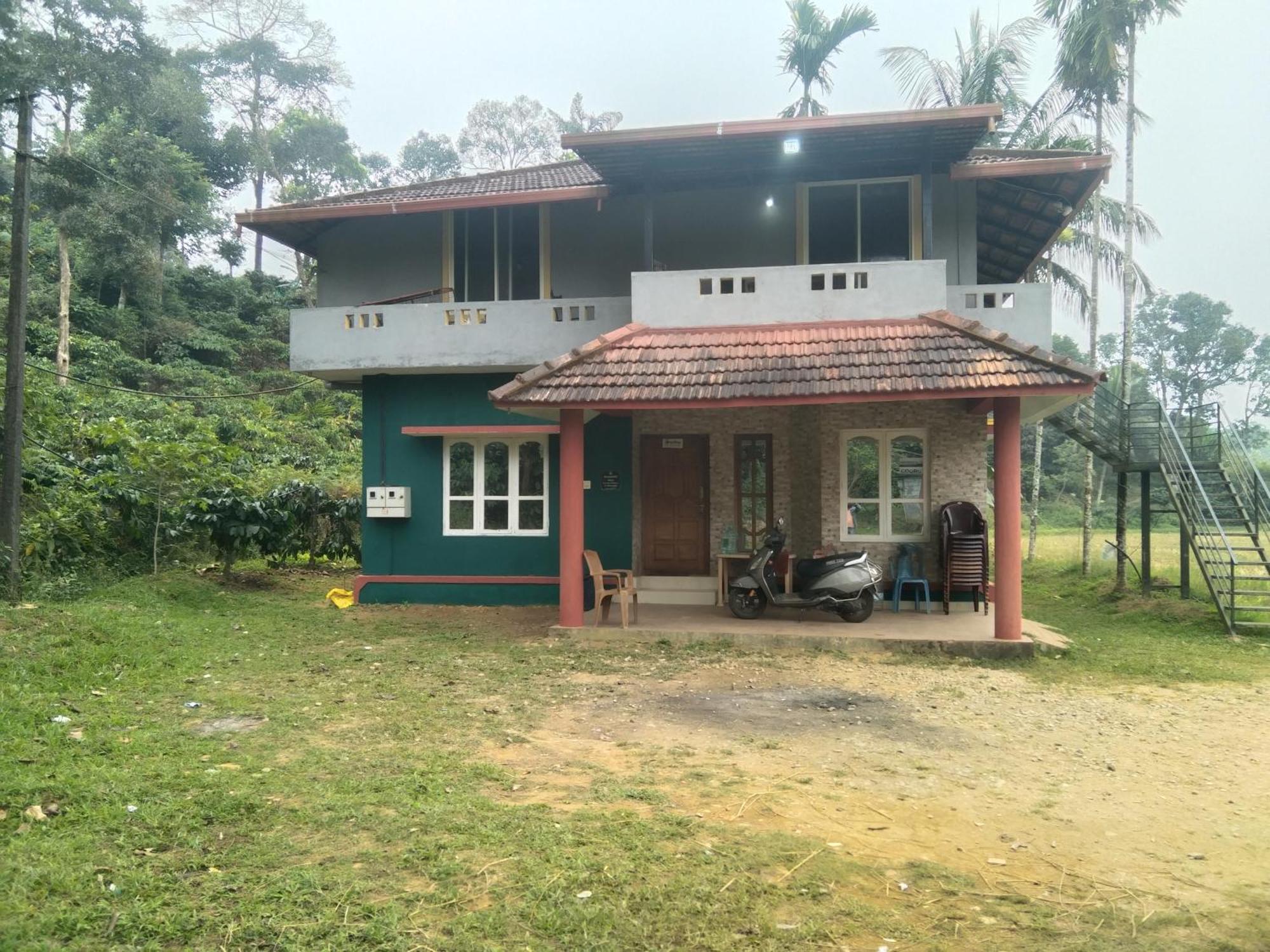 Samz Estate Stay 2Bhk Madikeri Luaran gambar