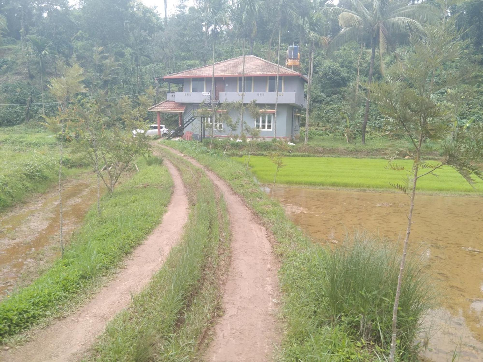 Samz Estate Stay 2Bhk Madikeri Luaran gambar